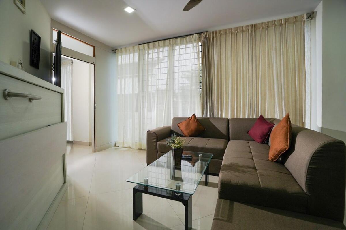Seasons Apartment *